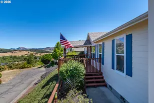 104 Angelcrest Ct, Roseburg, OR 97471 - Photo 39