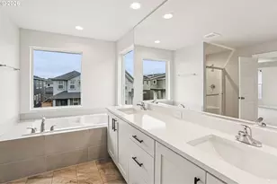 8238 SE Orion Ln, Hillsboro, OR 97123 - Photo 13