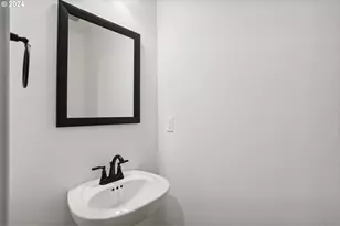 8238 SE Orion Ln, Hillsboro, OR 97123 - Photo 15