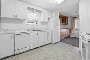 2902 E 2nd St, Newberg, OR 97132 - Photo 11
