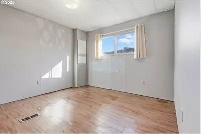 2902 E 2nd St #67, Newberg, OR 97132 - Photo 21