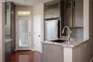 2395 Snowberry Ridge Ct, West Linn, OR 97068 - Photo 7