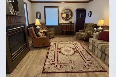 612 SW 3rd St, Ontario, OR 97914 - Photo 5