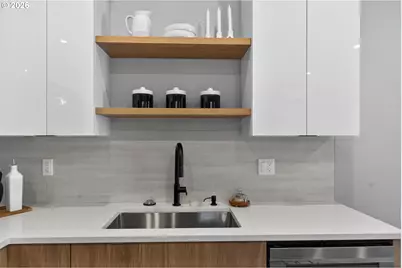 15613 SE Meadowlark Ln, Milwaukie, OR 97267 - Photo 9