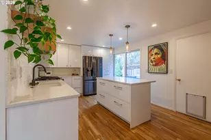 7645 SW Cedarcrest St, Portland, OR 97223 - Photo 9