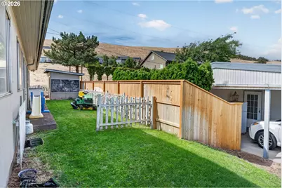 1122 Oak St, The Dalles, OR 97058 - Photo 11