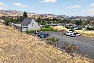 1122 Oak St, The Dalles, OR 97058 - Photo 3