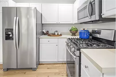 9294 SW Midea Ct, Portland, OR 97225 - Photo 9