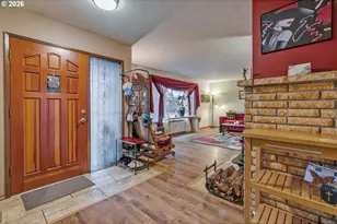 909 NE 177th Ave, Gresham, OR 97230 - Photo 5