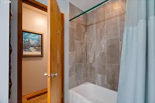 909 NE 177th Ave, Gresham, OR 97230 - Photo 25