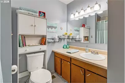 909 NE 177th Ave, Gresham, OR 97230 - Photo 25