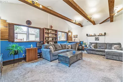 909 NE 177th Ave, Gresham, OR 97230 - Photo 17