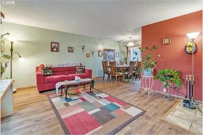 909 NE 177th Ave, Gresham, OR 97230 - Photo 7