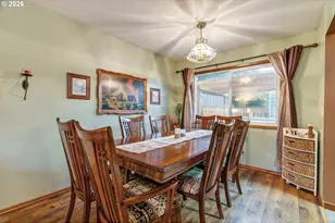 909 NE 177th Ave, Gresham, OR 97230 - Photo 11