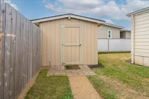 4374 Hazelgreen Rd, Salem, OR 97305 - Photo 7
