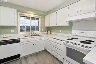 760 Gaileen Way, Harrisburg, OR 97446 - Photo 11