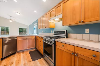 1407 SE 7th Ave, Canby, OR 97013 - Photo 9