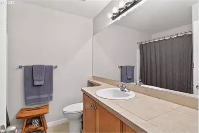 10735 SW Canterbury Ln #102, Tigard, OR 97224 - Photo 11