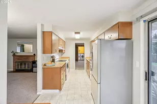 3915 N Kiska St, Portland, OR 97217 - Photo 9