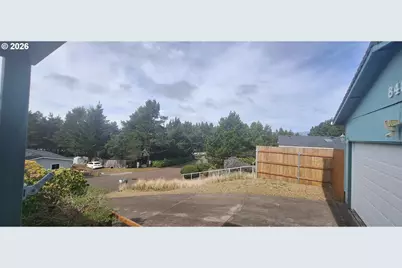 848 Wecoma Loop, Florence, OR 97439 - Photo 15