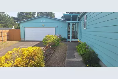 848 Wecoma Loop, Florence, OR 97439 - Photo 3