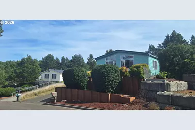 848 Wecoma Loop, Florence, OR 97439 - Photo 1