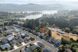 2630 NE 45th St, Lincoln City, OR 97367 - Photo 29