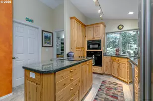 53221 E Marmot Rd, Sandy, OR 97055 - Photo 17