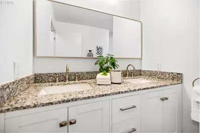 4937 SW Humphrey Park Rd, Portland, OR 97221 - Photo 19