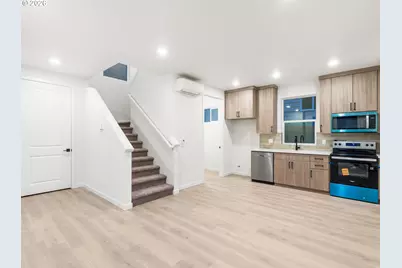 8350 N Bank St, Portland, OR 97203 - Photo 3