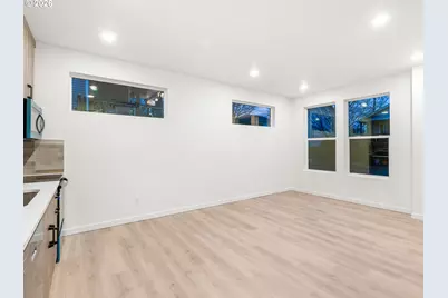 8350 N Bank St, Portland, OR 97203 - Photo 5