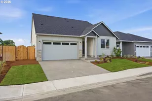 589 E Cleveland St, Carlton, OR 97111 - Photo 3