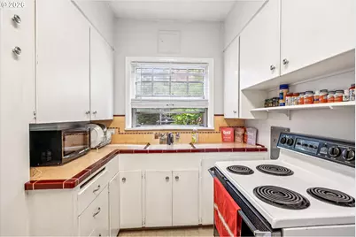 2475 NW Raleigh St, Portland, OR 97210 - Photo 11