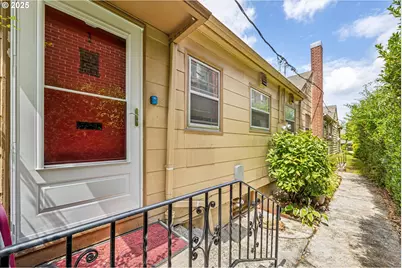 2475 NW Raleigh St, Portland, OR 97210 - Photo 3