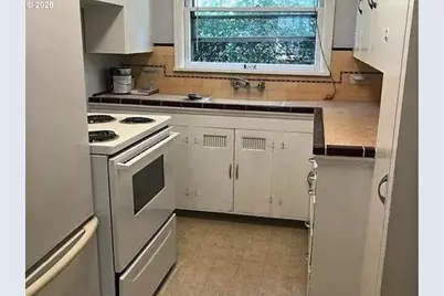 2475 NW Raleigh St, Portland, OR 97210 - Photo 15