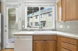 11738 SW Waterthrush Terrace, Beaverton, OR 97007 - Photo 5