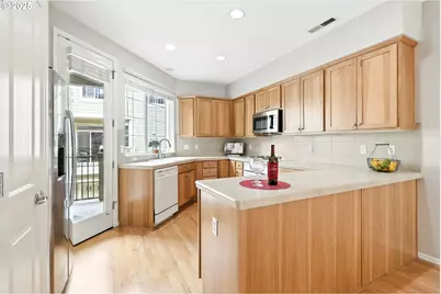 11738 SW Waterthrush Ter, Beaverton, OR 97007 - Photo 3