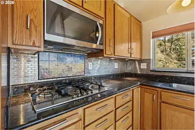 1980 E Sixth Ave, Sutherlin, OR 97479 - Photo 15