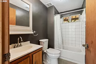 1980 E Sixth Ave, Sutherlin, OR 97479 - Photo 33