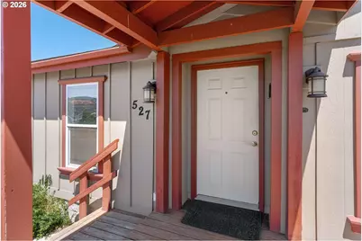 527 Sunridge Ave, Dallesport, WA 98617 - Photo 9