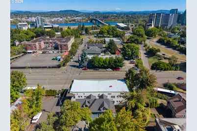 16 SW Porter St SW, Portland, OR 97201 - Photo 13