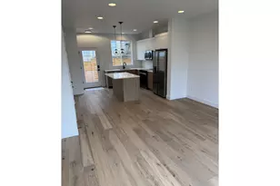 2134 SE Brooklyn St, Portland, OR 97202 - Photo 3