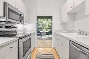 618 NW 12th Ave, Portland, OR 97209 - Photo 13