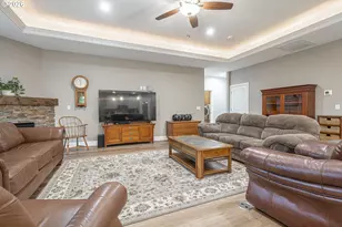 425 NW Crater Lk Dr, Dallas, OR 97338 - Photo 5