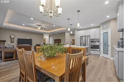 425 NW Crater Lake Dr, Dallas, OR 97338 - Photo 15