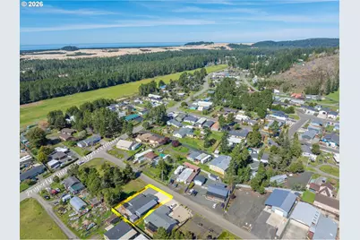 829 Jacobson Way, Lakeside, OR 97449 - Photo 3