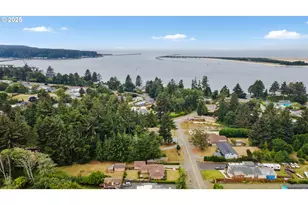 90880 Robertson Ln, Coos Bay, OR 97420 - Photo 43