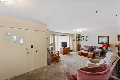 90880 Robertson Ln, Coos Bay, OR 97420 - Photo 3