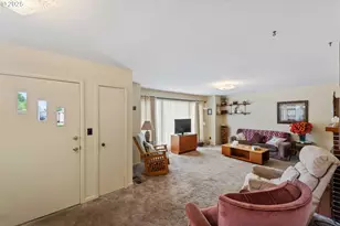 90880 Robertson Ln, Coos Bay, OR 97420 - Photo 3