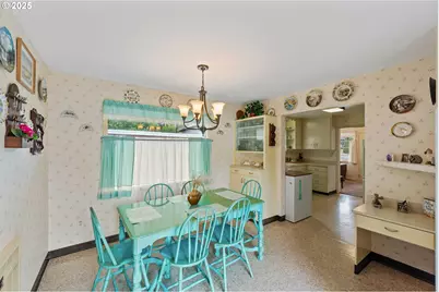 90880 Robertson Ln, Coos Bay, OR 97420 - Photo 21